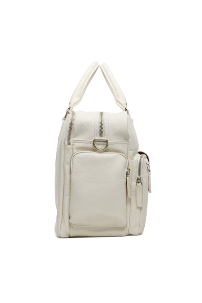 Seitliche Ansicht der Kameratasche Aurora in weiss für Frauen, sichtbare Seitentasche mit Reisverschluss